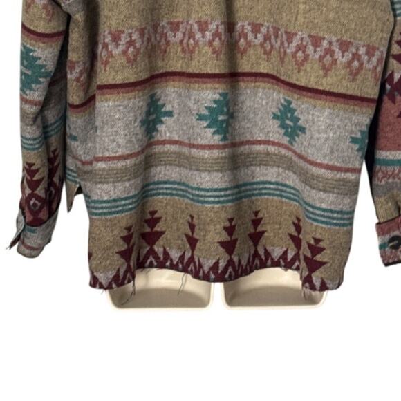 La Miel Southwest Aztec Print Button Front Shacket Size S - Picture 13 of 14